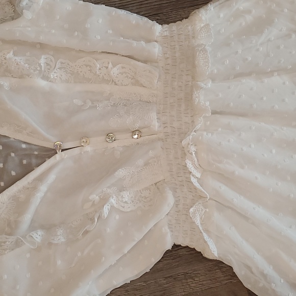 Elegant White Lace Maxi Dress - Picture 7 of 7